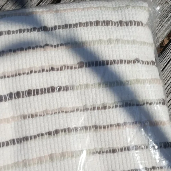 Knit Throw 50" x 60" with brown stripes by Lauren McBride - new in package - Picture 4 of 4